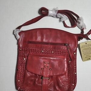 Estalon Slim Leather Crossbody/Shoulder Bag .- Burgundy Red